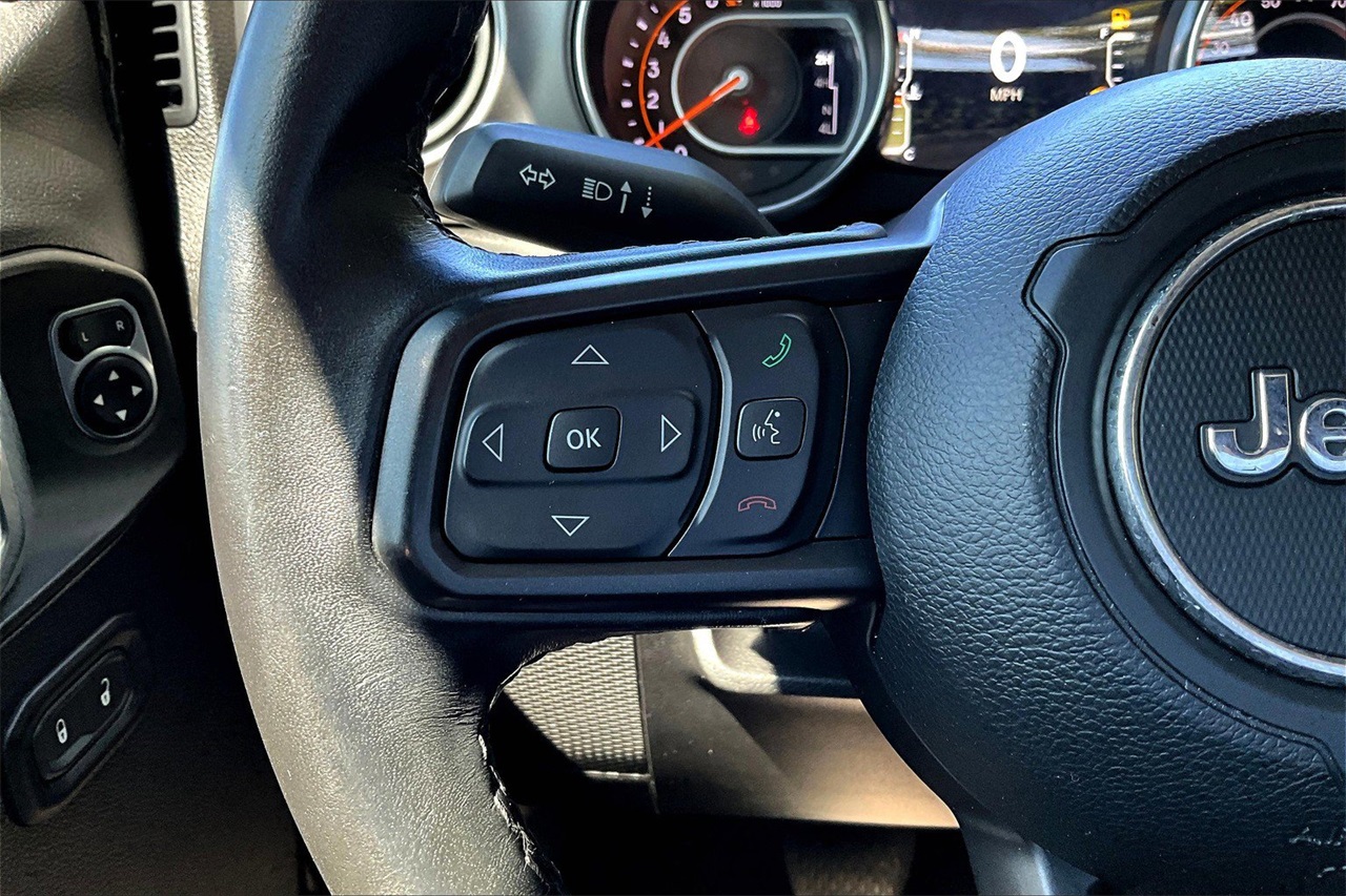 2021 Jeep Gladiator Sport photo 26