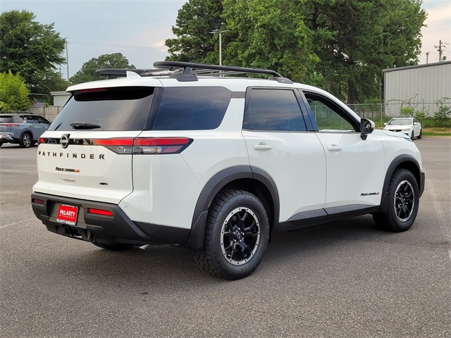2025 Nissan Pathfinder Rock Creek photo 2