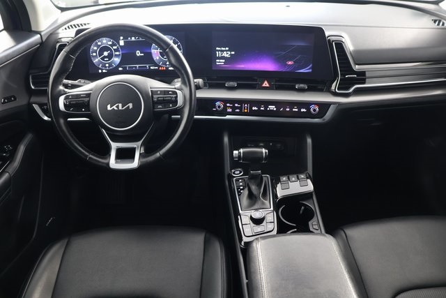 2023 Kia Sportage SX photo 2