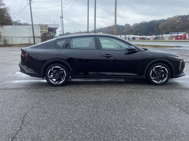2025 Kia K4 EX photo 2