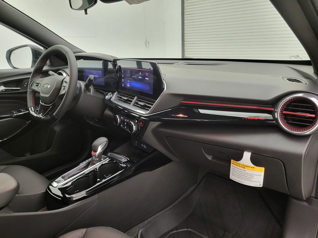 2025 Chevrolet Trax photo 30