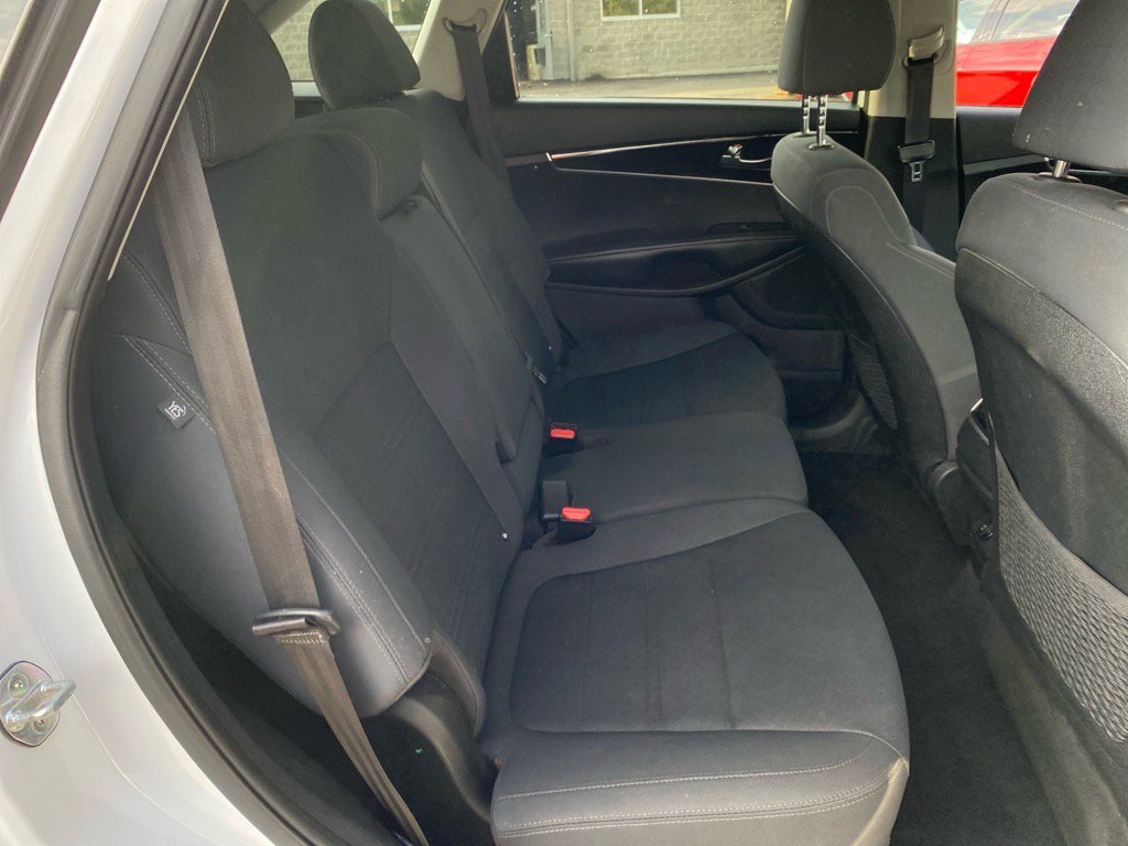 2019 Kia Sorento S photo 23