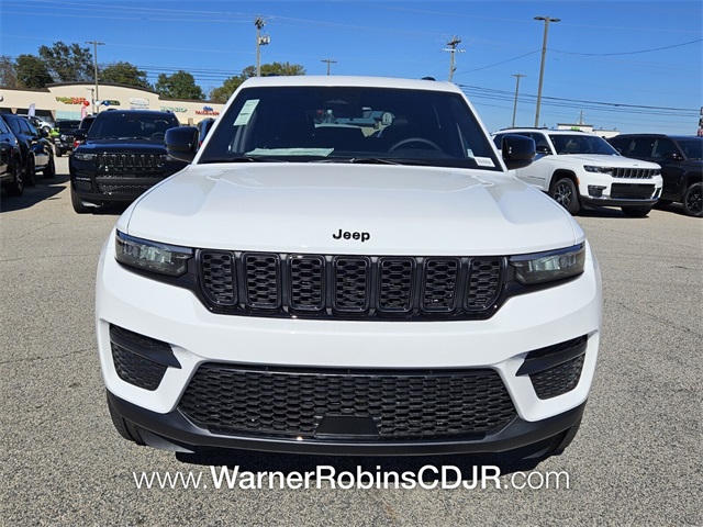 2025 Jeep Grand Cherokee Altitude X photo 2