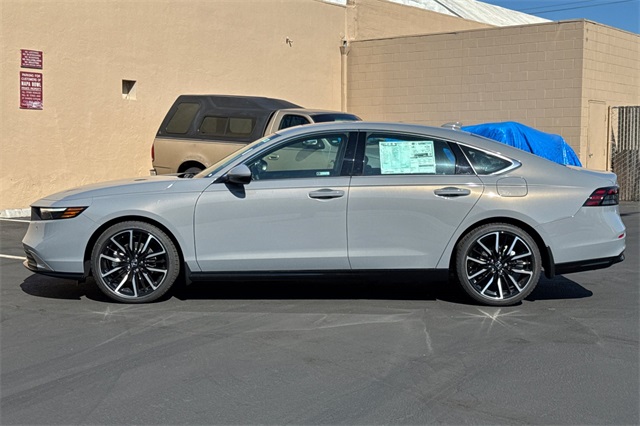 2025 Honda Accord Hybrid Touring photo 6