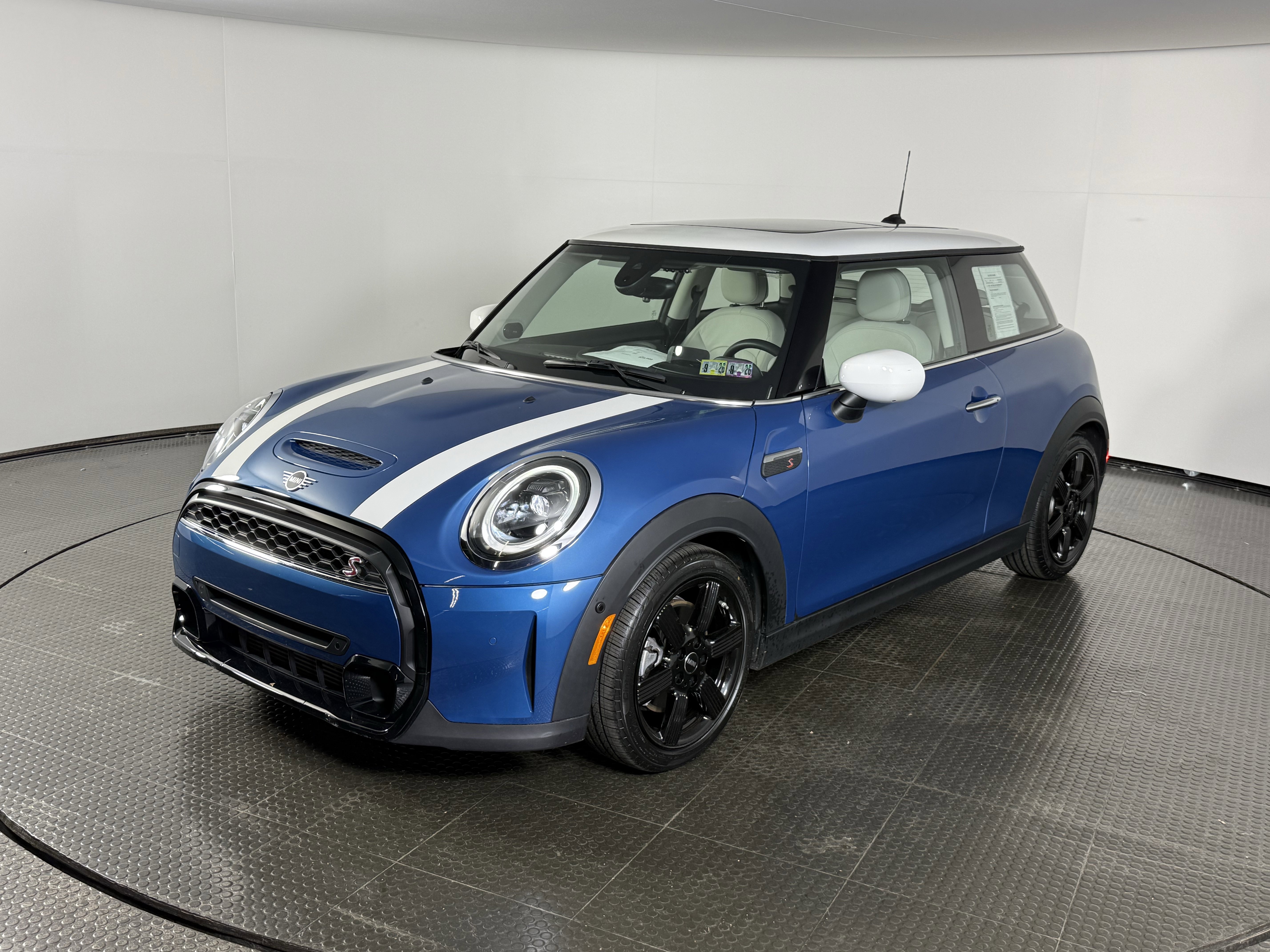 2023 MINI 3 Door
