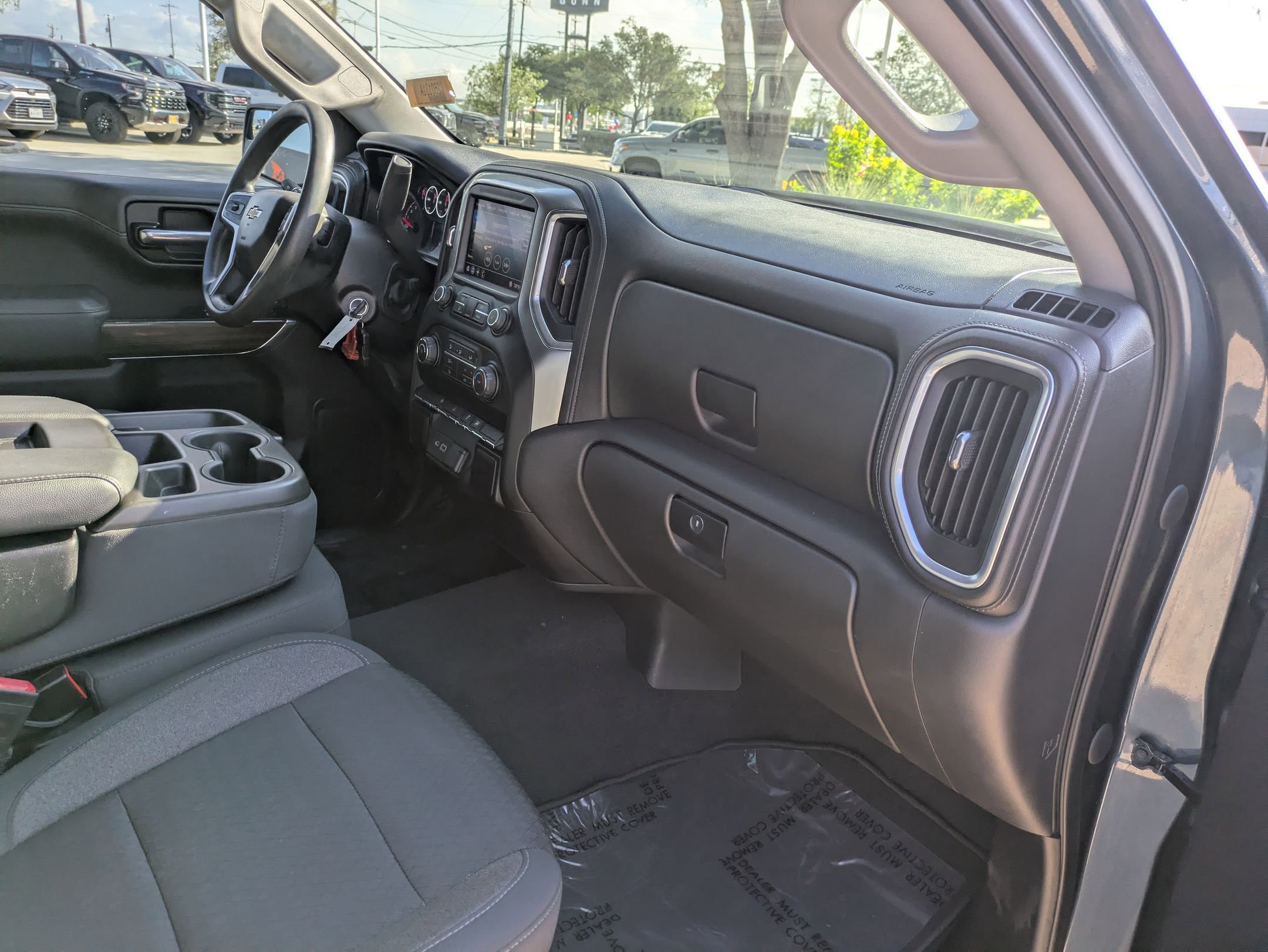 2020 Chevrolet Silverado 1500 LT photo 26