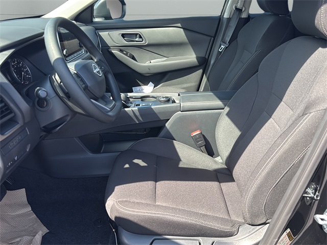 2026 Nissan Rogue S photo 15