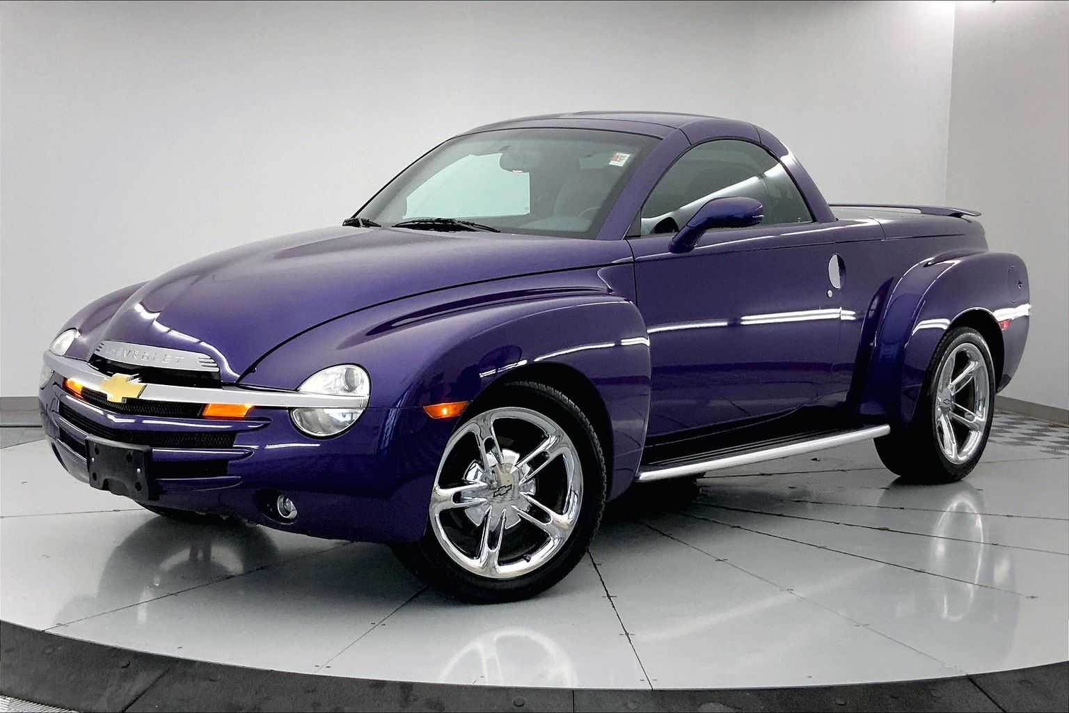 2004 Chevrolet SSR LS