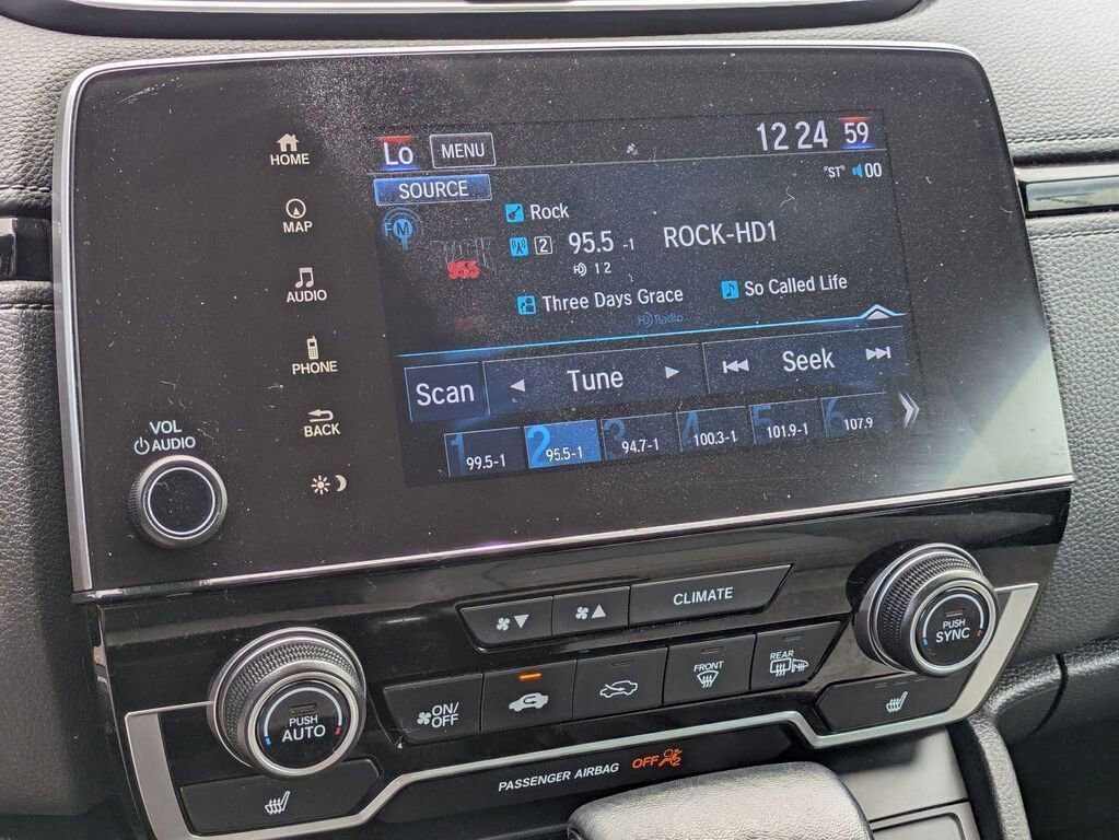2019 Honda CR-V Touring photo 17