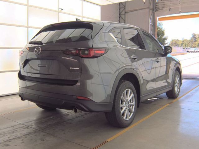 2023 Mazda CX-5 2.5 S Preferred photo 2