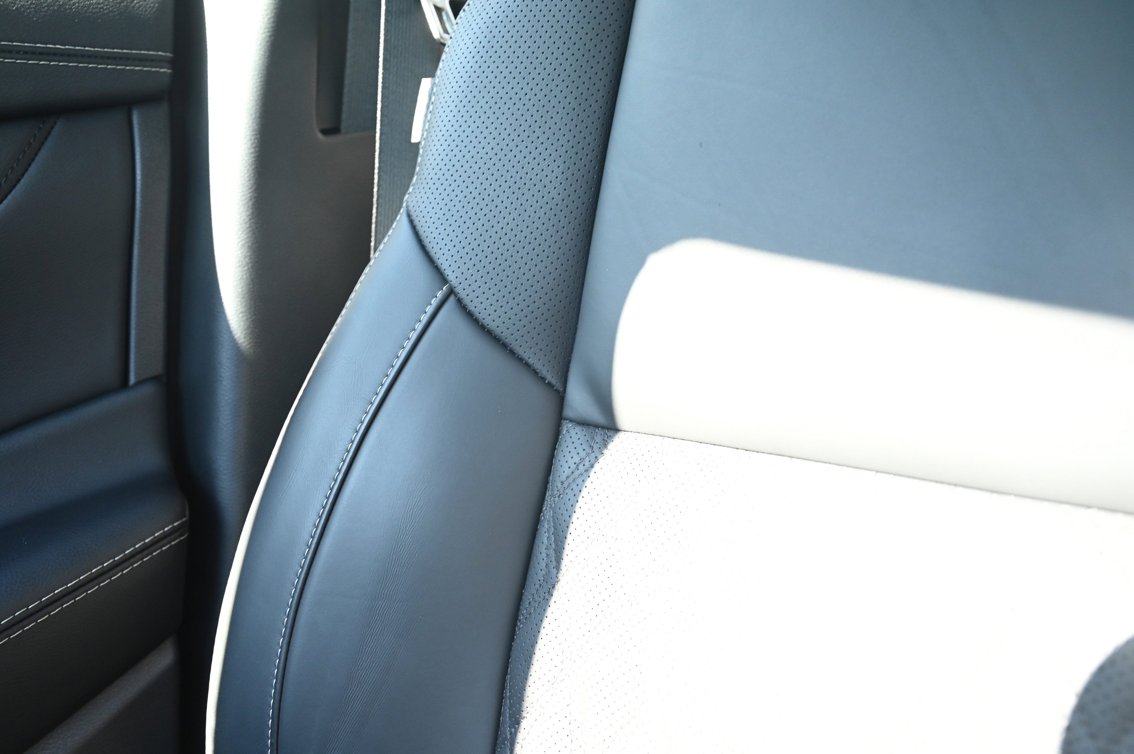 2023 Nissan Maxima Platinum photo 15