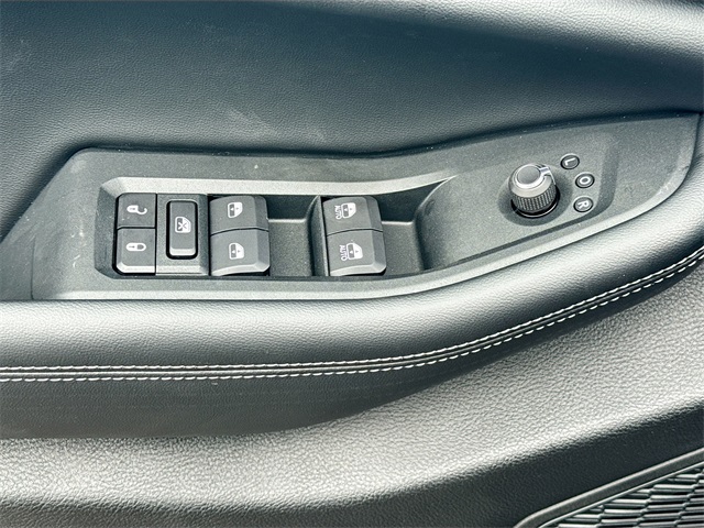 2025 Jeep Grand Cherokee Laredo photo 15