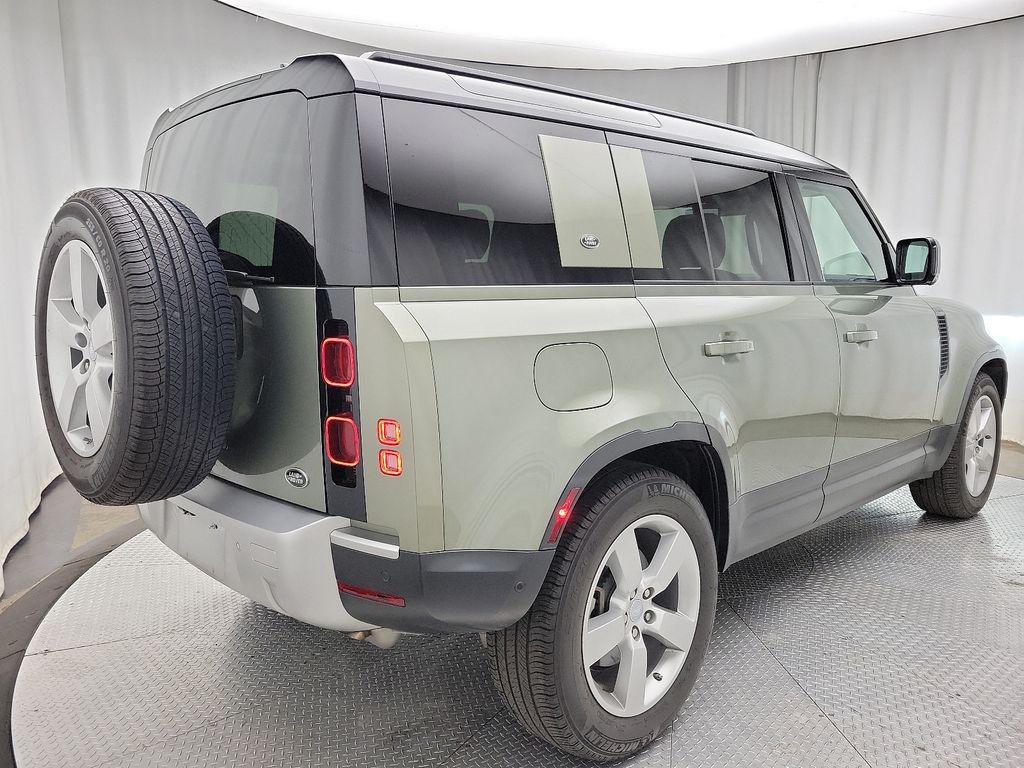 2020 Land Rover Defender 110 photo 4