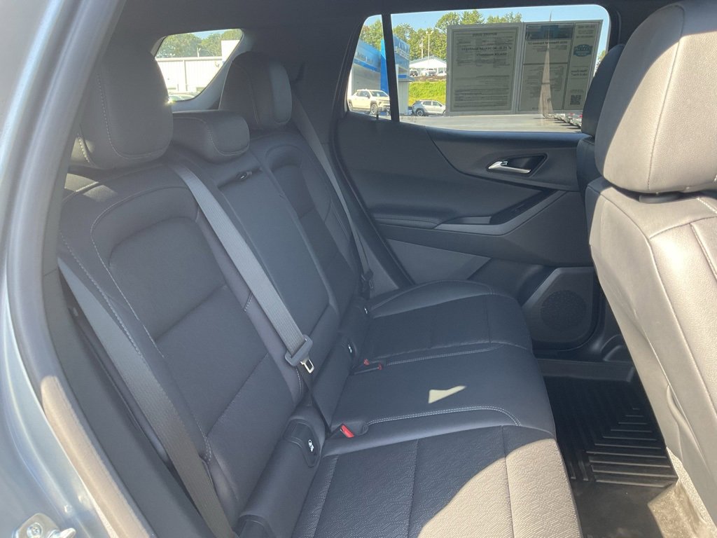 2025 Chevrolet Equinox LT photo 17