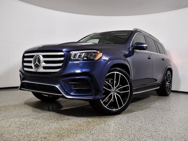 2026 Mercedes Benz GLS 450 4MATIC photo 2