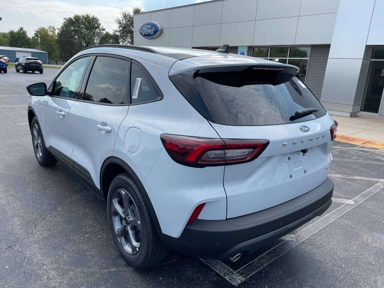 2025 Ford Escape ST-Line photo 5