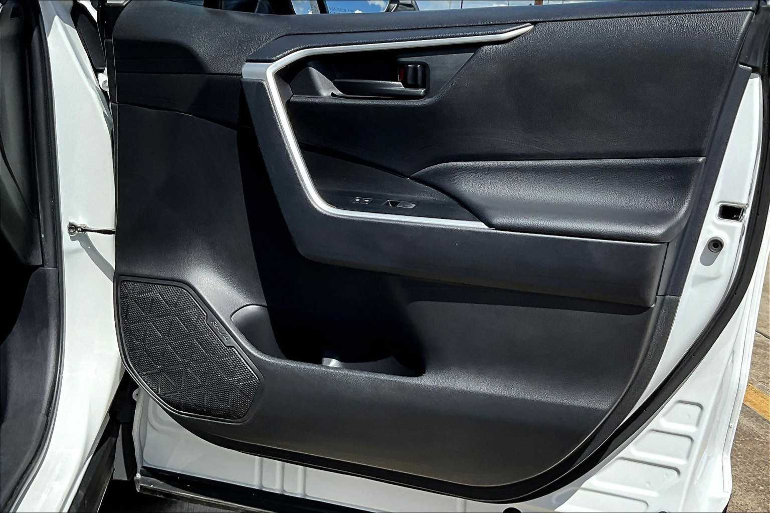 2024 Toyota RAV4 LE photo 22