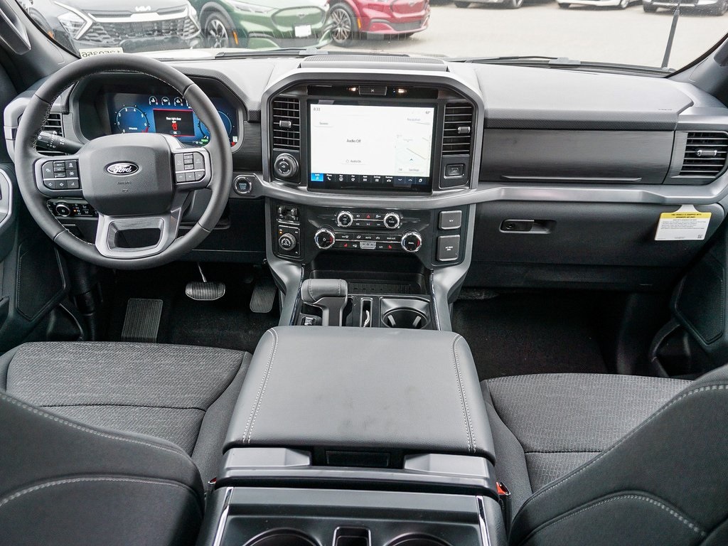 2025 Ford F-150 XLT photo 14