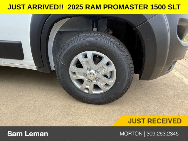 2025 Ram ProMaster 1500 SLT Cargo Van photo 4