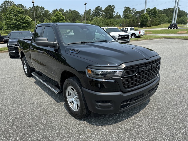 2025 Ram 1500 Tradesman photo 3