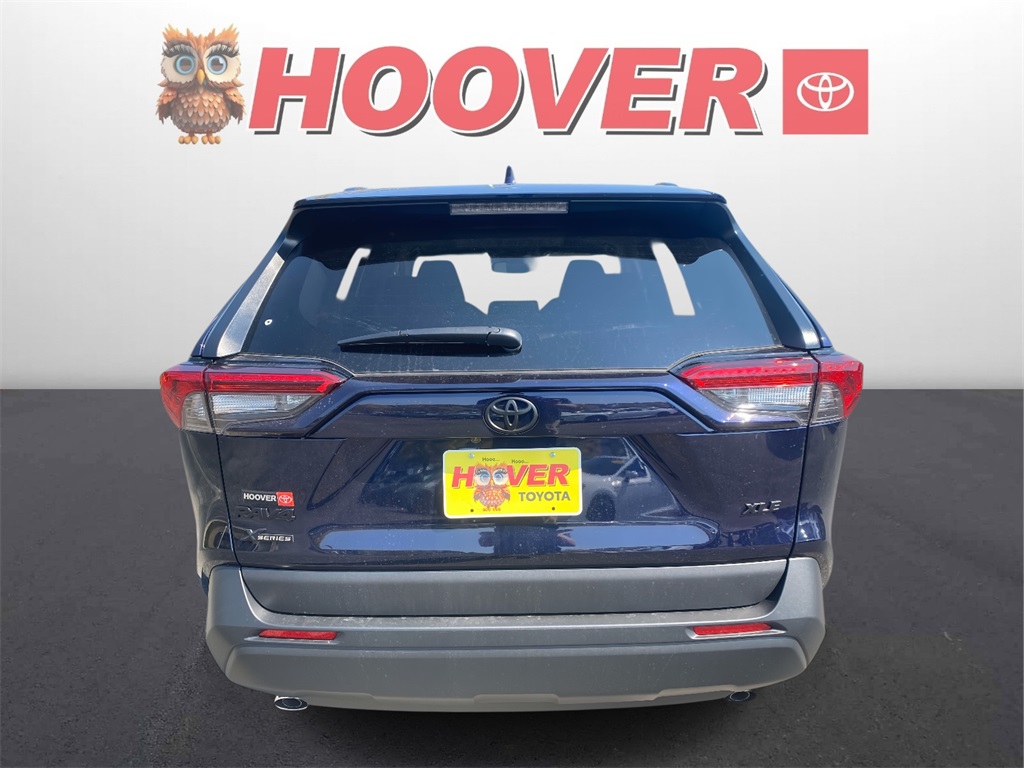 2025 Toyota RAV4 XLE photo 2