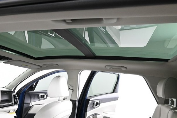 2025 Kia Sorento EX photo 4