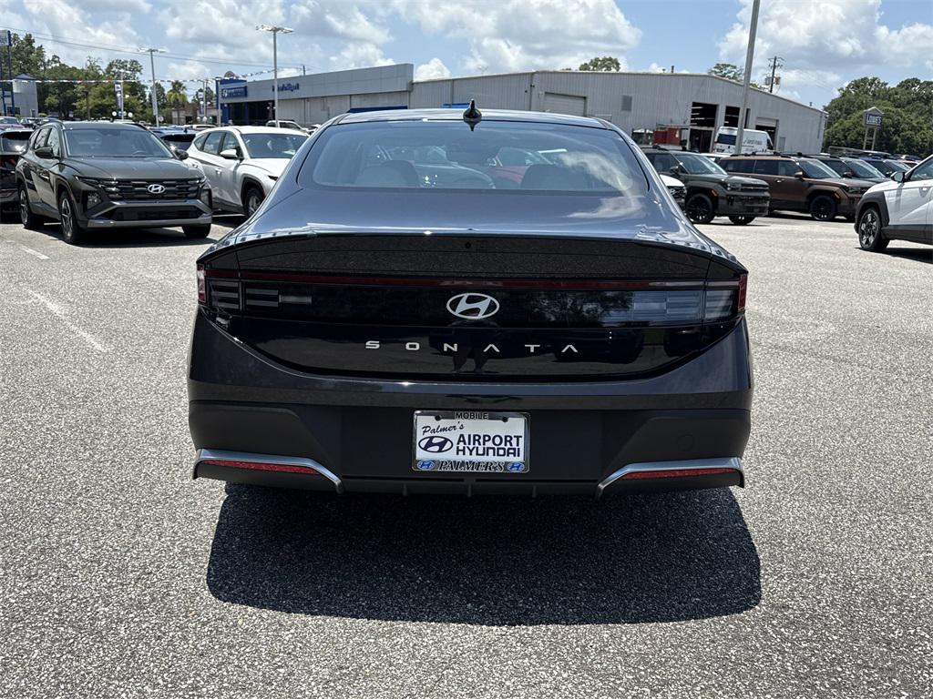 2025 Hyundai Sonata SE photo 4