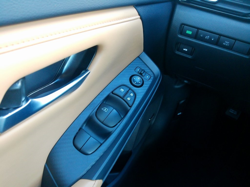 2025 Nissan Sentra SV photo 34