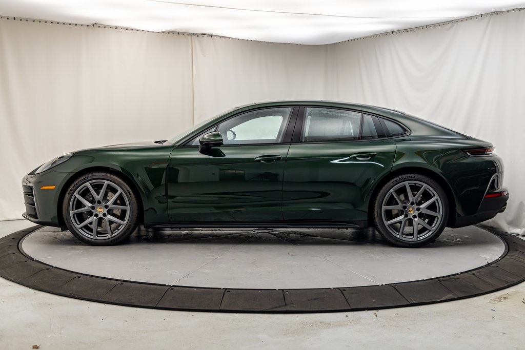 2024 Porsche Panamera 4 photo 2