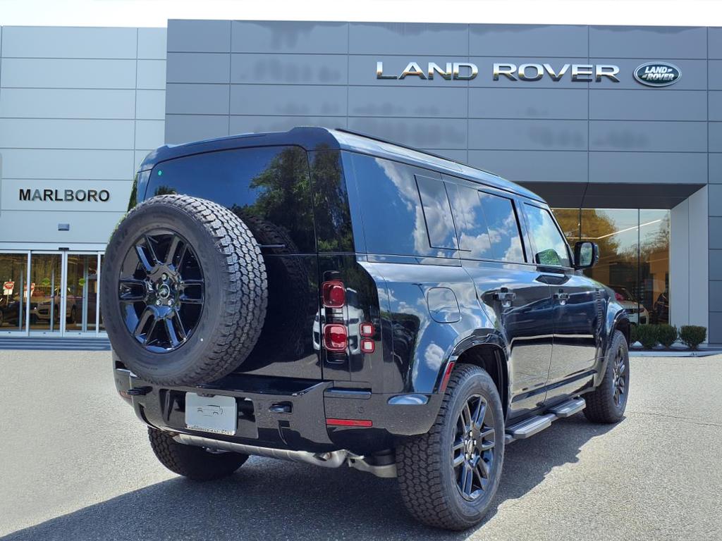 2025 Land Rover Defender 110 X-Dynamic SE photo 2