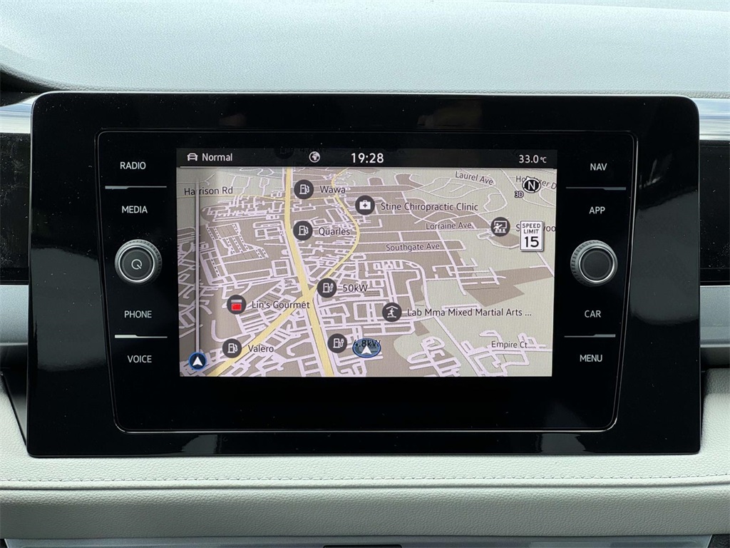 2025 Volkswagen Taos SEL photo 2