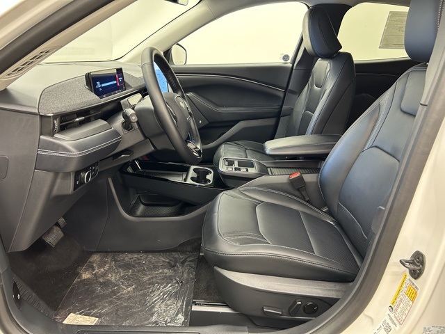 2025 Ford Mustang Mach-E Premium photo 14