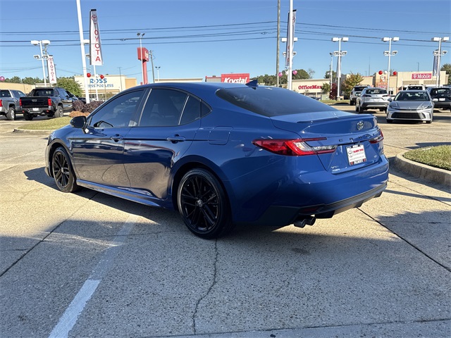 2025 Toyota Camry SE photo 4