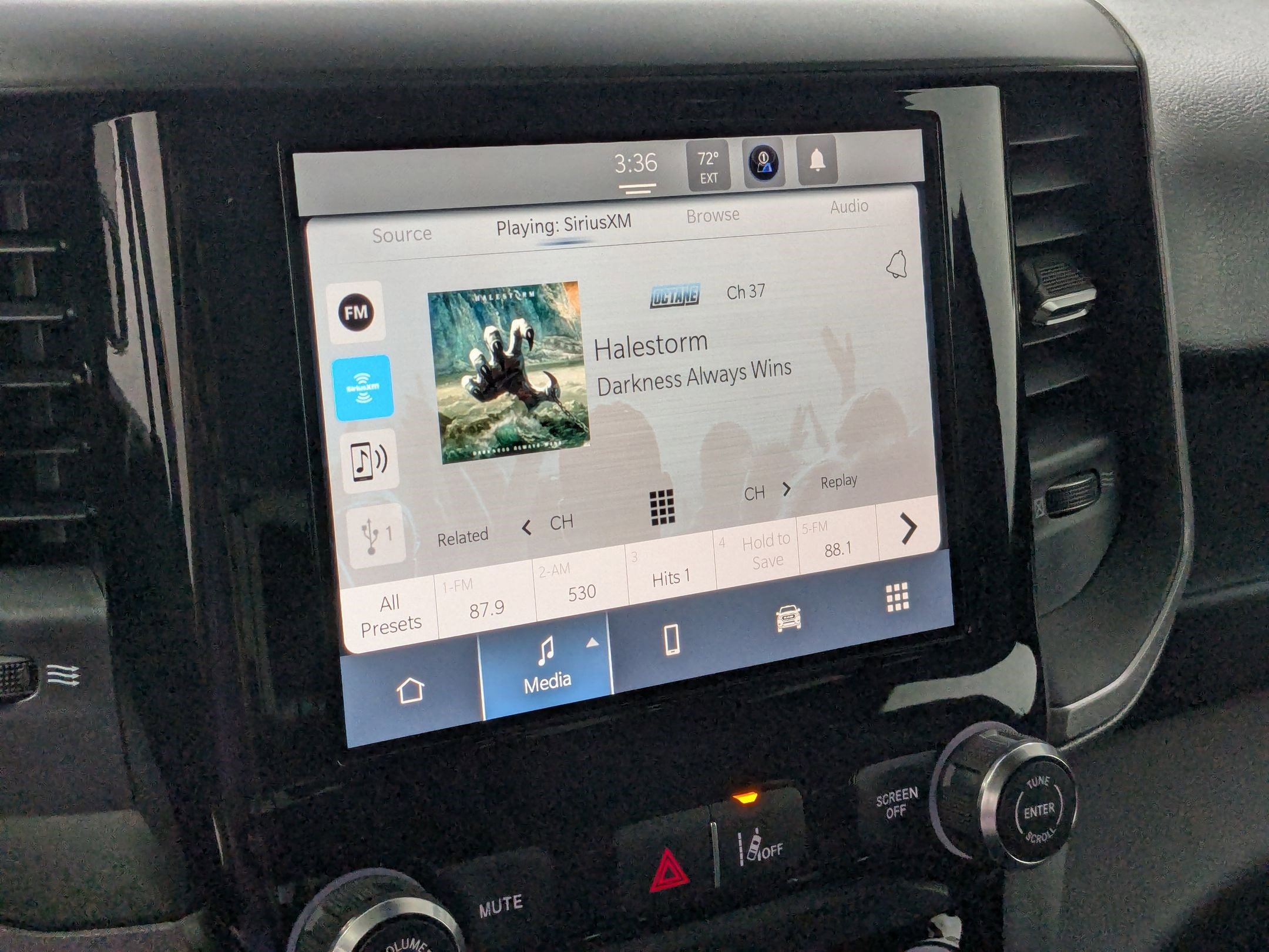 2025 Ram 1500 Tradesman photo 9