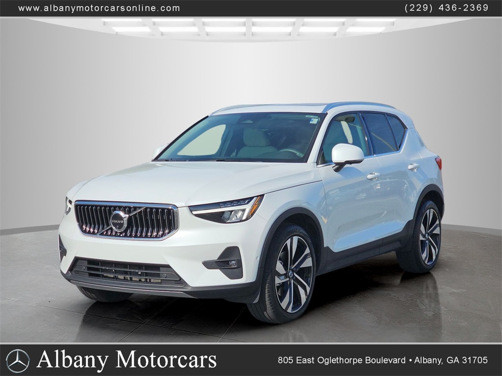 2023 Volvo XC40 Ultimate's photo