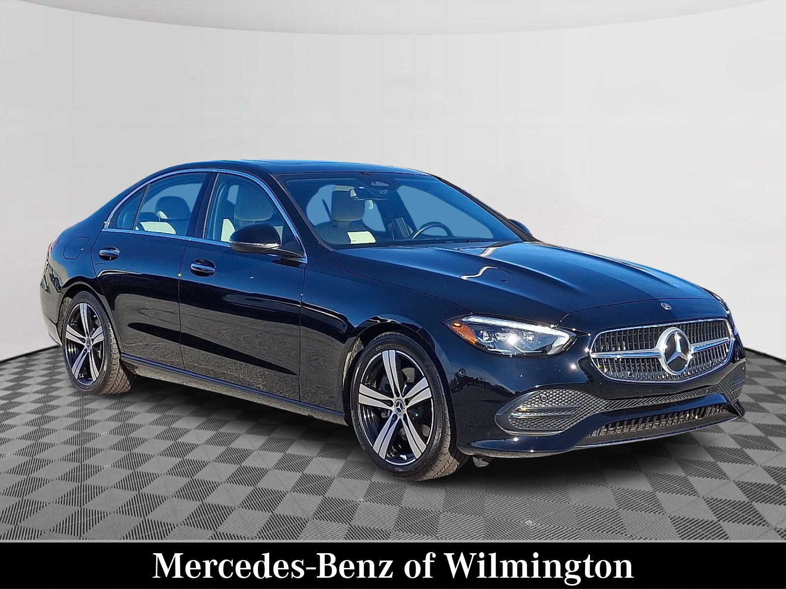 2025 Mercedes-Benz C-Class Sedan C 300's photo
