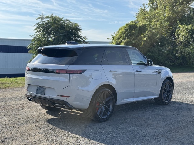 2024 Land Rover Range Rover Sport P400 Dynamic SE photo 4