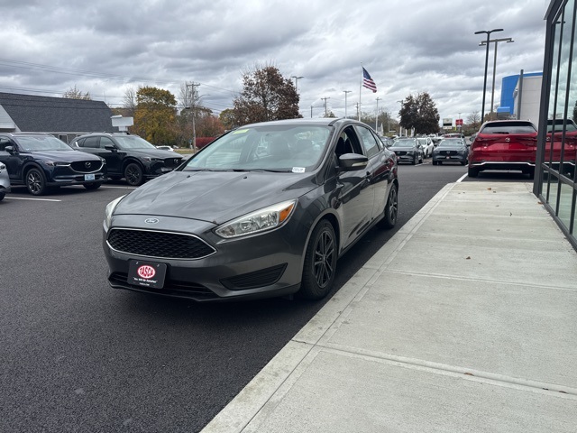 2015 Ford Focus SE photo 2