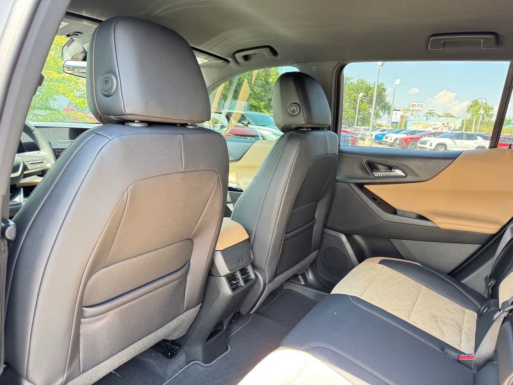 2026 Chevrolet Equinox ACTIV photo 13