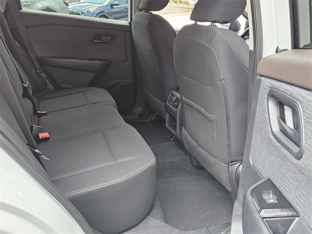 2023 Nissan Rogue S photo 13