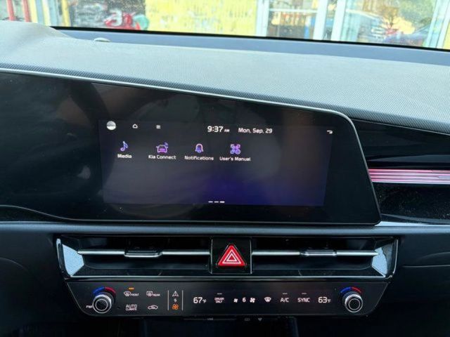 2024 Kia Niro EX photo 9