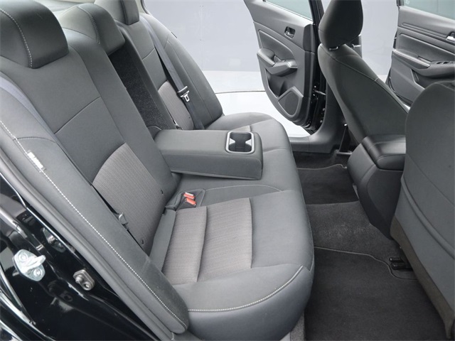 2024 Nissan Altima 2.5 SV photo 26