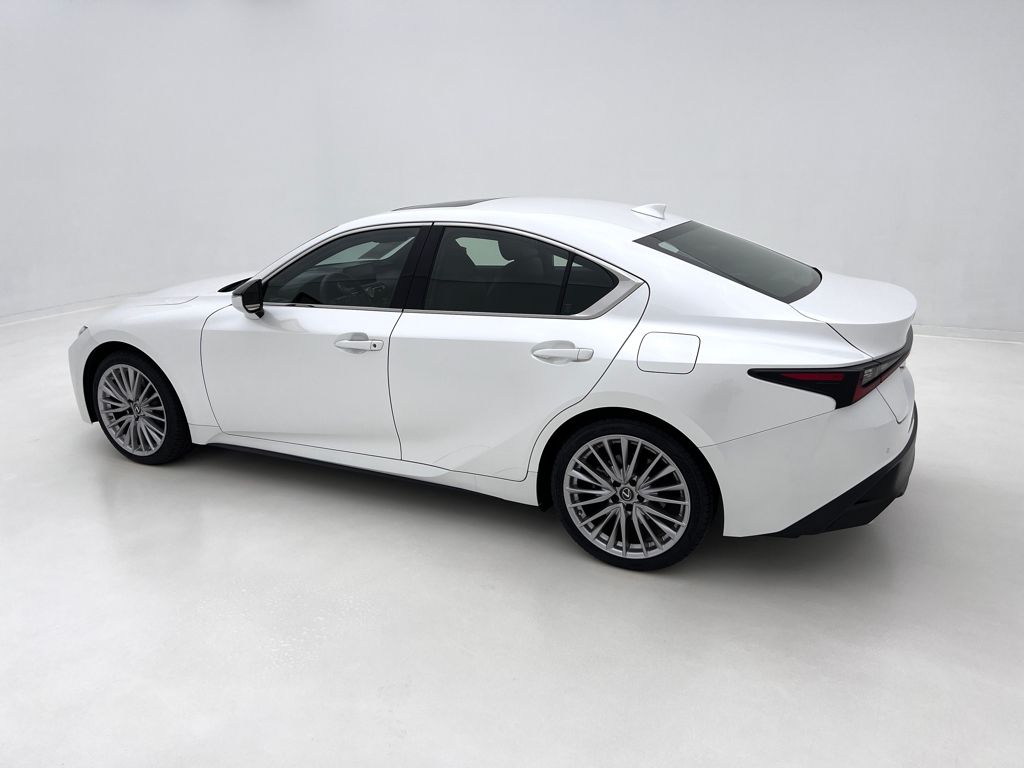 2022 Lexus IS 300 photo 11