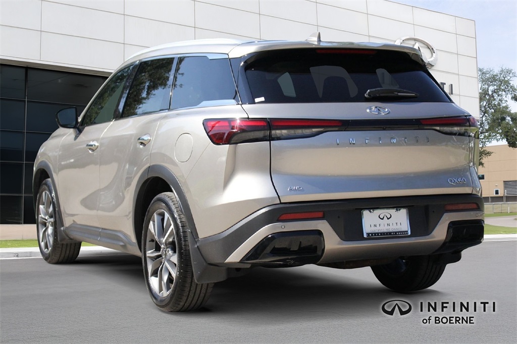 2023 Infiniti QX60 Luxe photo 5