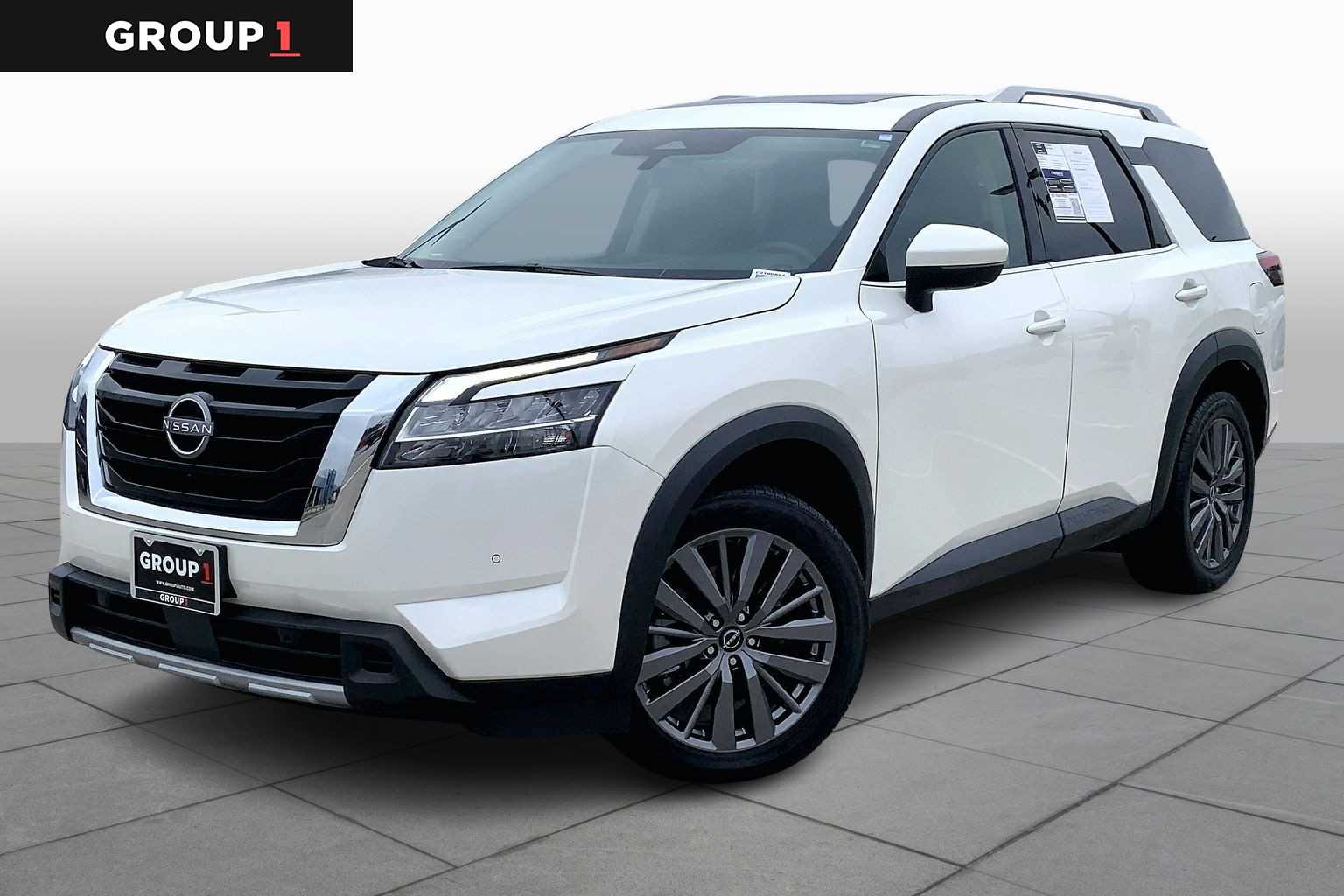 2023 Nissan Pathfinder SL