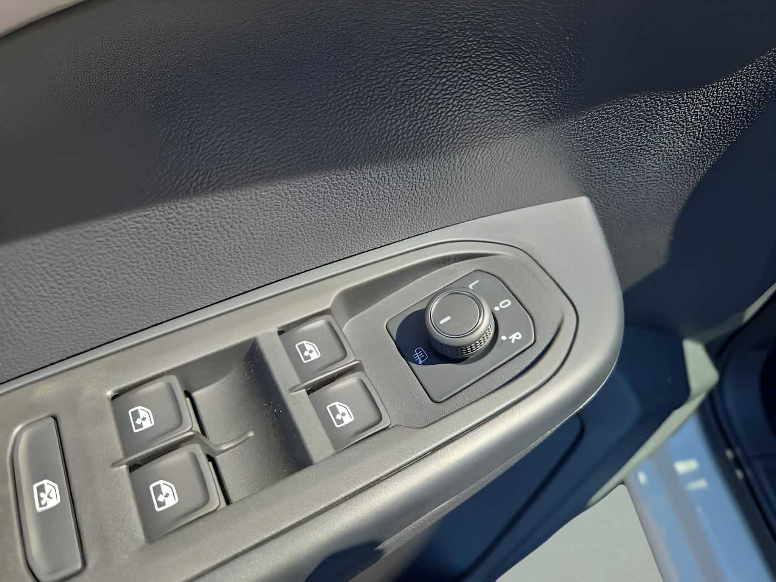 2025 Volkswagen Taos S photo 11