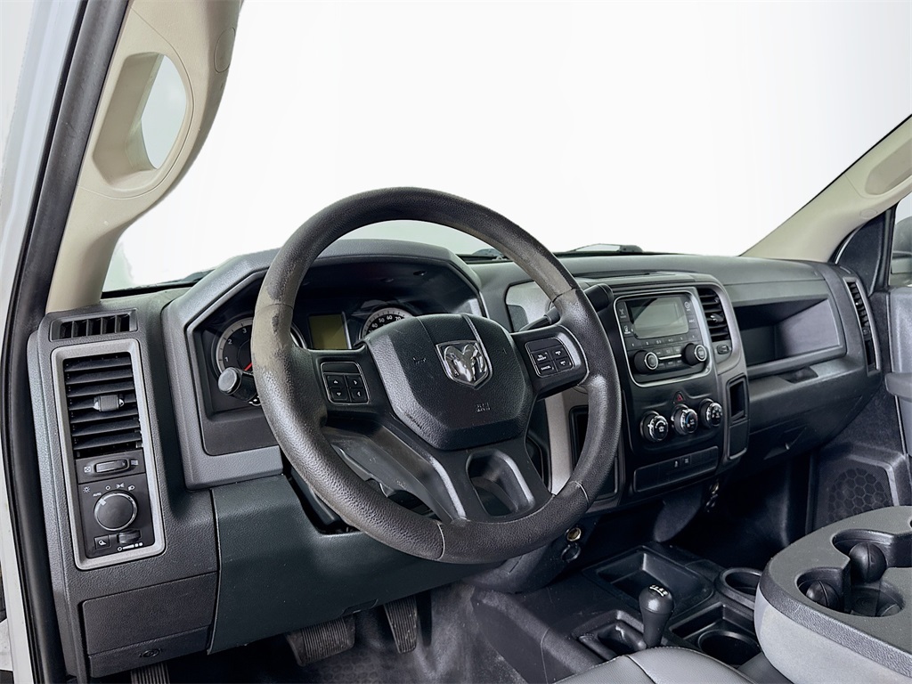 2017 Ram 2500 Tradesman photo 9