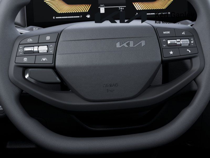 2025 Kia K4 LX photo 19