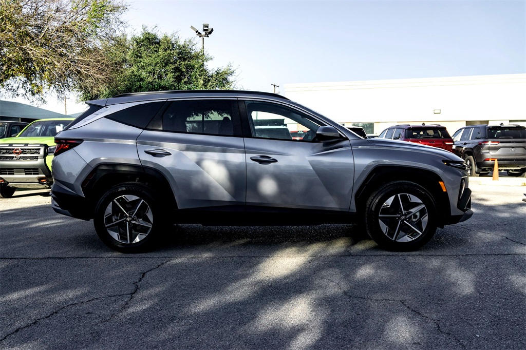 2025 Hyundai Tucson SEL photo 4