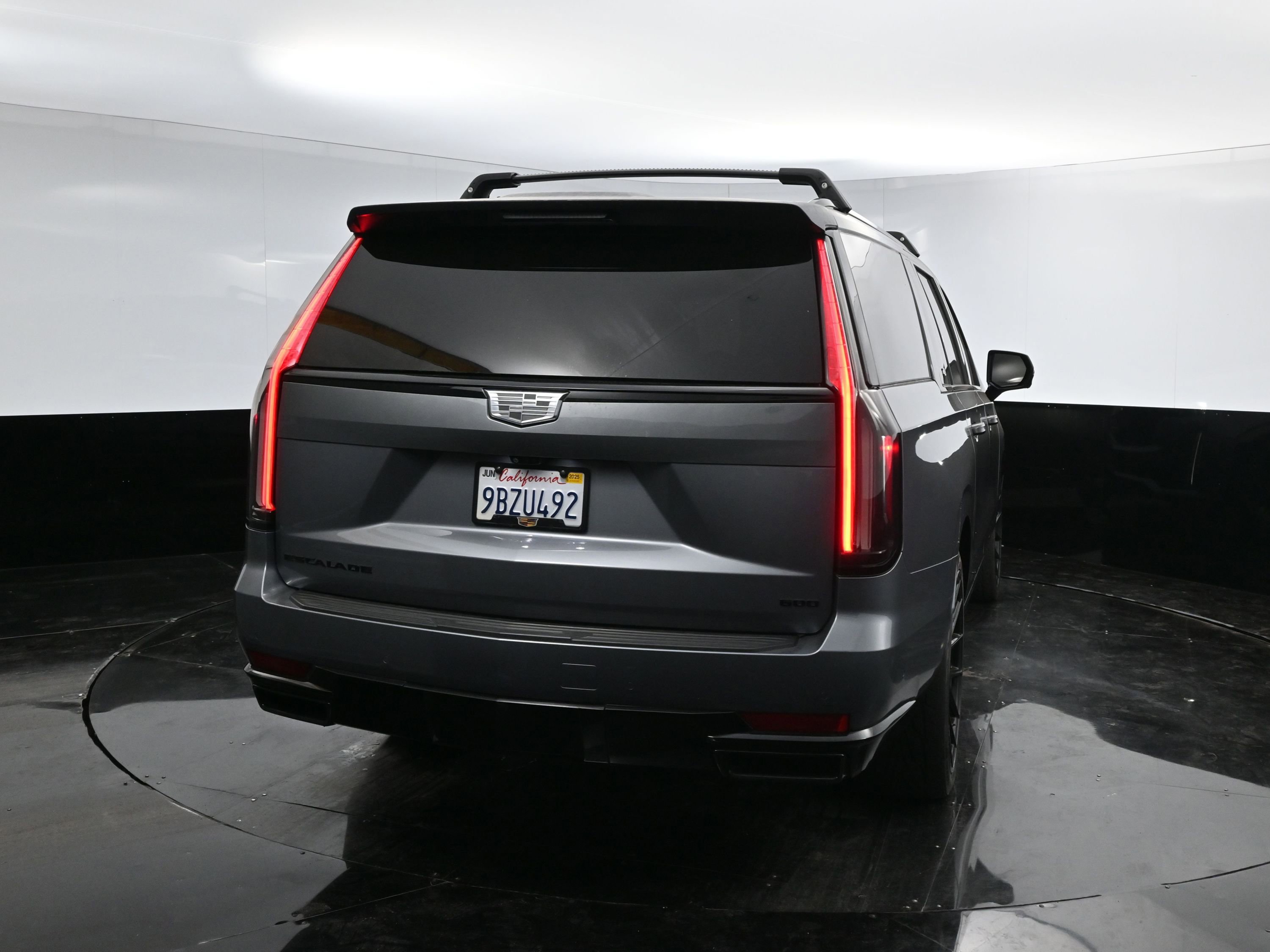 2022 Cadillac Escalade ESV Sport Platinum photo 4